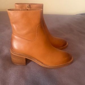 J CREW STACKED HEEL ANKLE BOOTS LEATHER BURNISHED SAND BROWN, size 8